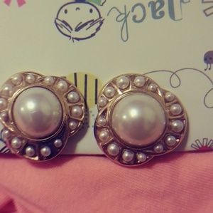 Earrings Gold tone Pearl clip on Earrings